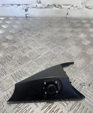 Porsche Cayenne (9PA) Wing mirror switch
