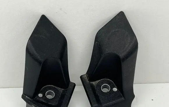 Audi A5 Fender mounting bracket 8W6821231A 8w6821232a