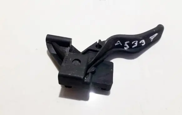 Opel Zafira A Engine bonnet (hood) release handle
