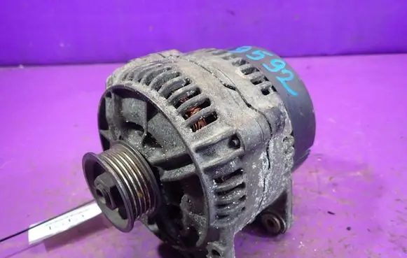Volkswagen PASSAT B4 Generator/alternator