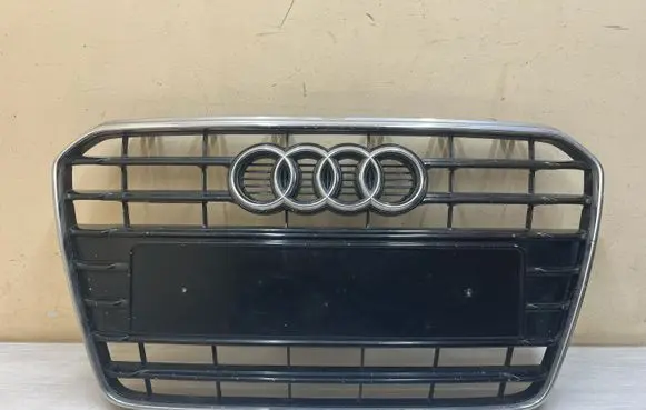 Audi A5 8T 8F Front bumper upper radiator grill 8T0853651G