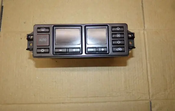 Volkswagen Golf IV Climate control unit