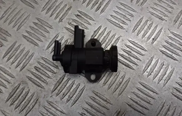 Citroen C5 Vacuum valve 9635704380