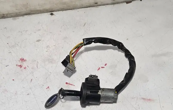 Renault Kangoo I Ignition lock 