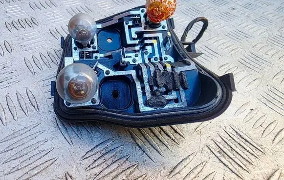 Audi A3 S3 8P Tail light bulb cover holder 8P4945258D 219322