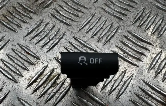 Skoda Octavia Mk2 (1Z) ESP (stability program) switch 1Z0927134D 10014907