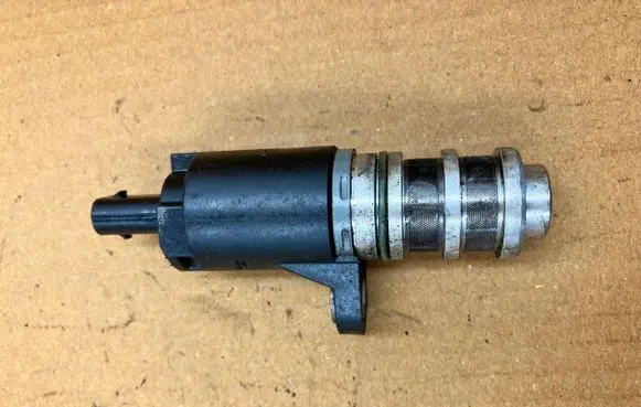 BMW 1 E81 E87 Electromagnetic valve 21150593 088B1210