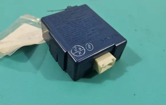 Lexus RX 330 - 350 - 400H Central body control module 89741-48120 IMPRK1486845