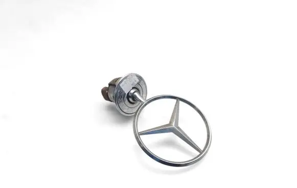 Mercedes-Benz E W211 Fender model badge letters 