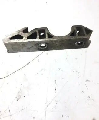 Audi Q7 4L Sway bar bush bracket, front 7L0411063B