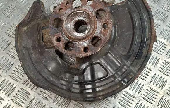 Mercedes-Benz CLA C117 X117 W117 Front wheel hub A2464210720