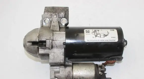 BMW X3 F25 Starter motor 8570383