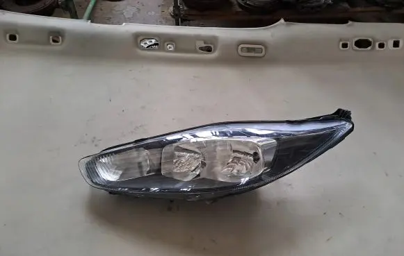 Ford Fiesta Headlight/headlamp C1BB13W030AH