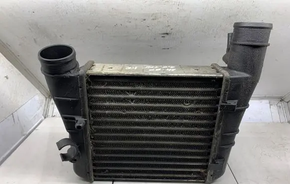 Audi A4 S4 B7 8E 8H Intercooler radiator 8E0145805AA