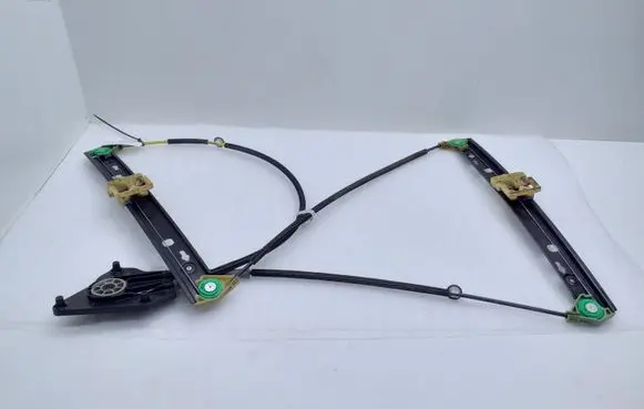 Audi A1 Front door electric window regulator 8X3837462 921235102