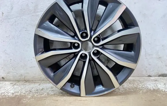 Renault Kadjar R19 alloy rim 