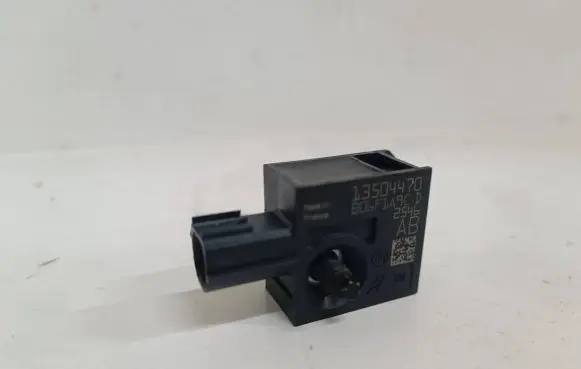 Opel Zafira C Airbag deployment crash/impact sensor 13504470 B06F149CD