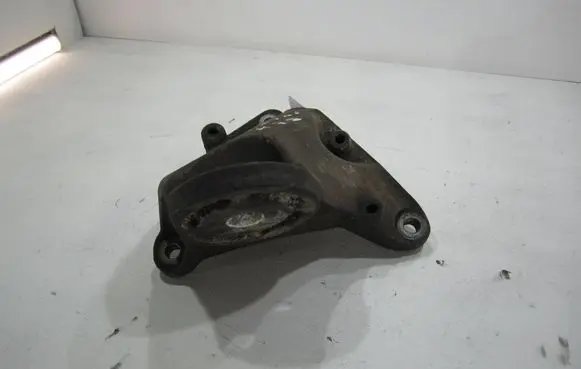 Audi A6 S6 C6 4F Engine mounting bracket 4F0399113B