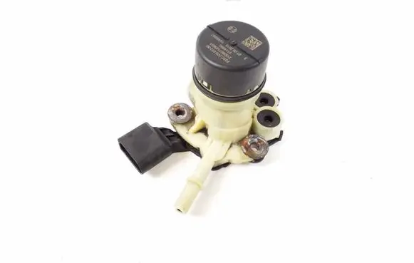 Mercedes-Benz E C207 W207 Adblue pump A0024707794