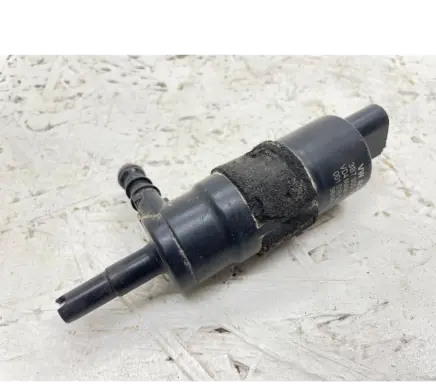Audi A6 S6 C6 4F Windscreen/windshield washer pump 3B7955681