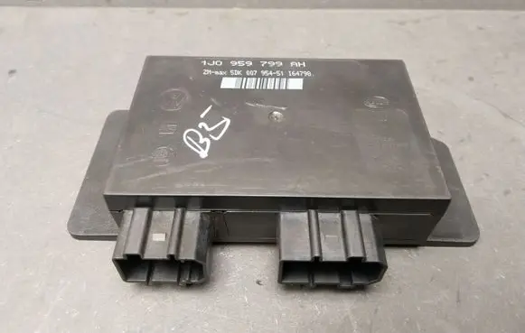 Volkswagen PASSAT B5.5 Comfort/convenience module 1J0959799AH