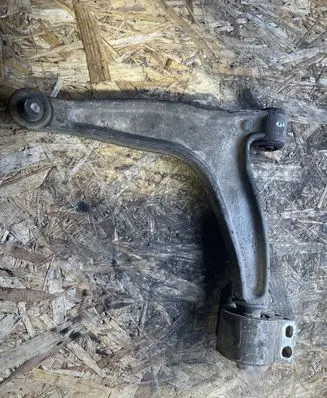 Opel Vectra C Front lower control arm/wishbone 024413015
