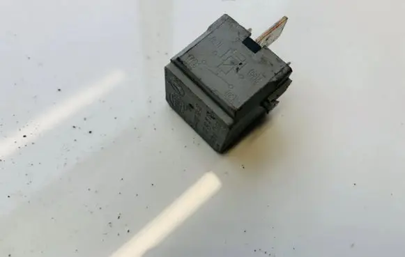 Mercedes-Benz Vito Viano W639 Other relay a0025422619 4ra00779307