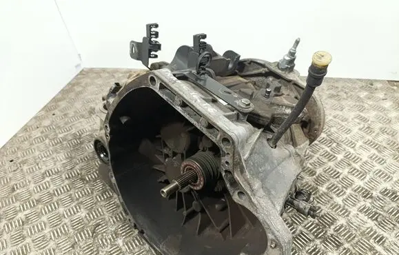 Renault Trafic III (X82) Manual 6 speed gearbox PF6050 8200546200 93451731
