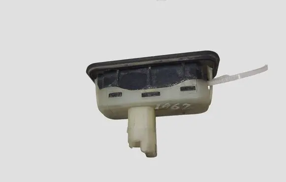 Renault Megane III Tailgate opening switch 8200385516