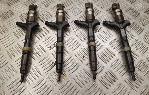 Toyota Corolla Verso E121 Fuel injectors set 2367027020