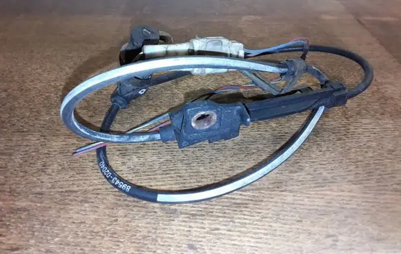 Toyota Corolla E120 E130 ABS brake wheel speed sensor 0265006676 8954302040 0265006