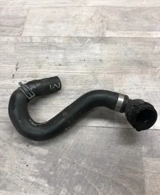 Volkswagen PASSAT B8 Engine coolant pipe/hose 5Q0122291p
