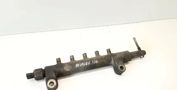 Nissan Primera Fuel main line pipe
