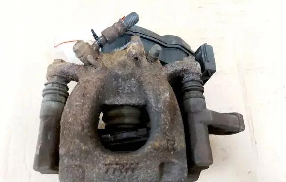 Nissan Qashqai Front brake caliper