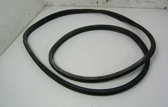 Peugeot Bipper Front door rubber seal 
