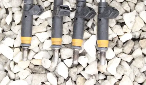 BMW 7 E65 E66 Fuel injectors set 7506924 7525721