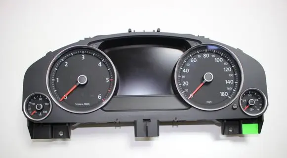 Volkswagen Touareg II Speedometer (instrument cluster) 7P6920981
