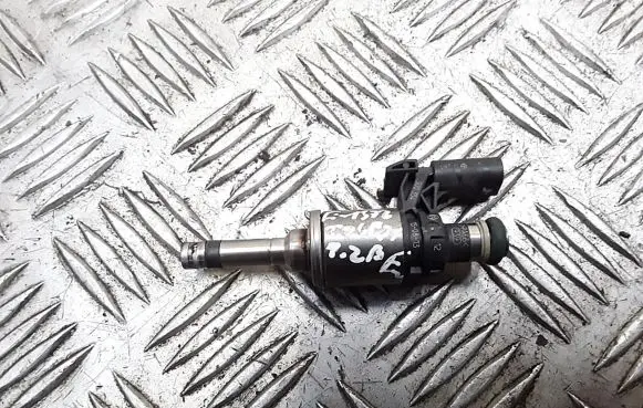 Seat Toledo IV (NH) Fuel injector 0261500354 04E906036Q