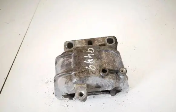 Volkswagen Golf V Engine mount bracket 1k0199262aj