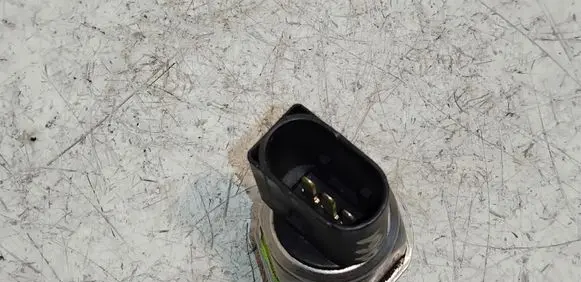 Fuel pressure sensor