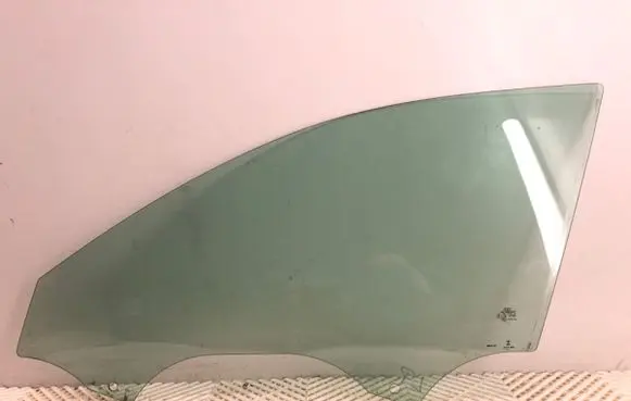 Audi A4 S4 B9 Front door window glass four-door 8W0845201