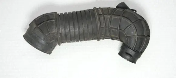Audi A4 S4 B7 8E 8H Air intake hose/pipe 8E0129615J