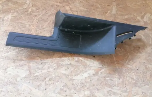 Volkswagen Tiguan Allspace Rear sill trim cover 5NL863735A 5NL863735
