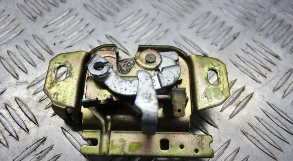 Mitsubishi 3000 GT Tailgate/trunk/boot lock/catch/latch