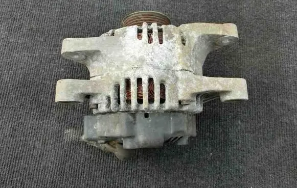 KIA Sorento Generator/alternator 3730039450