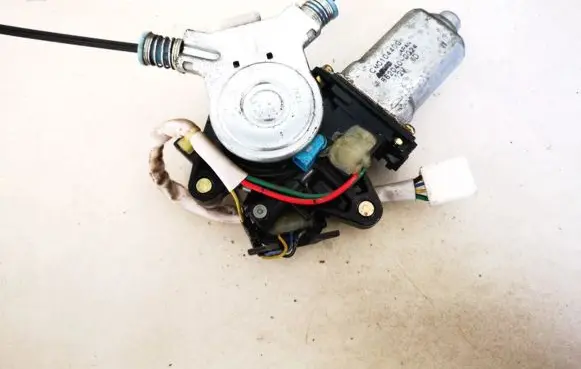 Mazda Premacy Front door window regulator motor cm010440g 862040-0024
