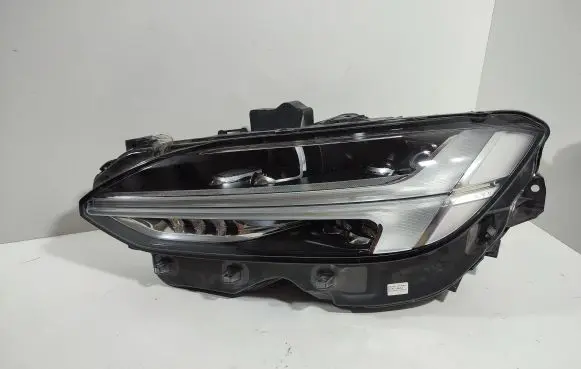 Volvo S90, V90 Headlight/headlamp 31386170