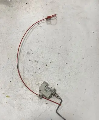 Audi A4 S4 B6 8E 8H Fuel tank cap lock 8E0862153 3B0959781