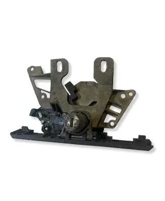 Volkswagen PASSAT B5 Tailgate exterior lock 3B0827297