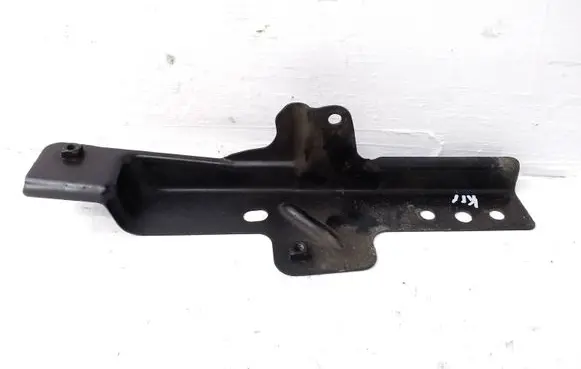 Audi Q7 4L Fender mounting bracket 4L0805697